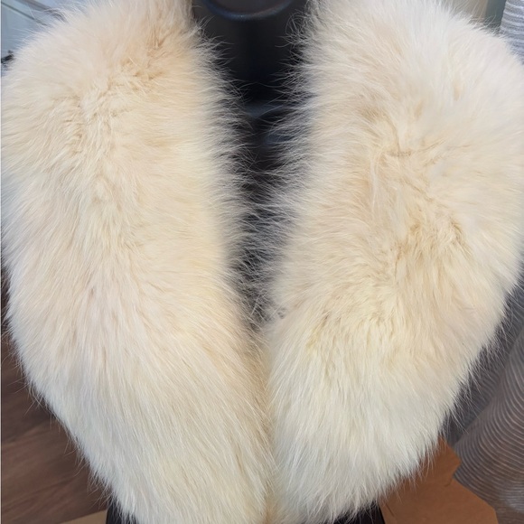 Accessories - Elegant Cream Fur Wrap, Stole, Scarf, Collar